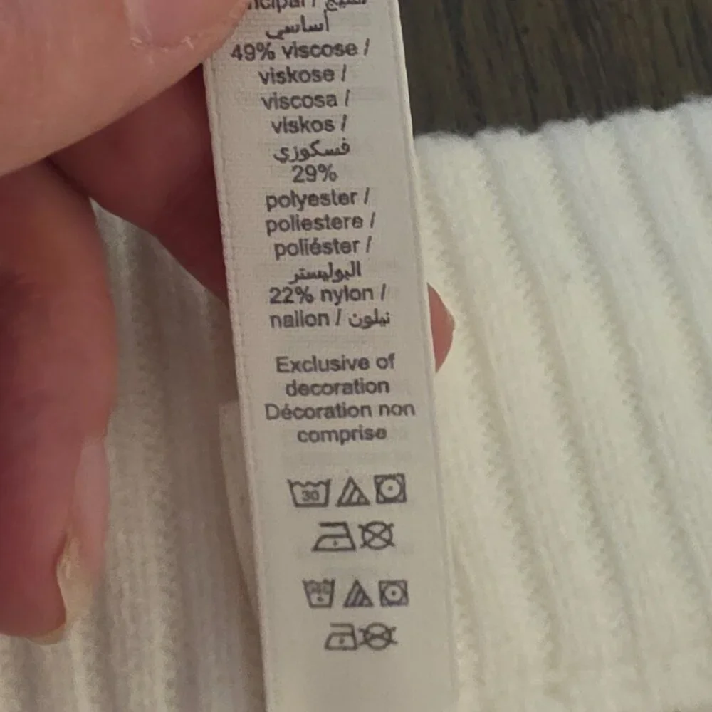 Skims CABLE KNIT STRAIGHT LEG PANT White Large- Loose thread, a few dirt marks - Picture 12 of 16